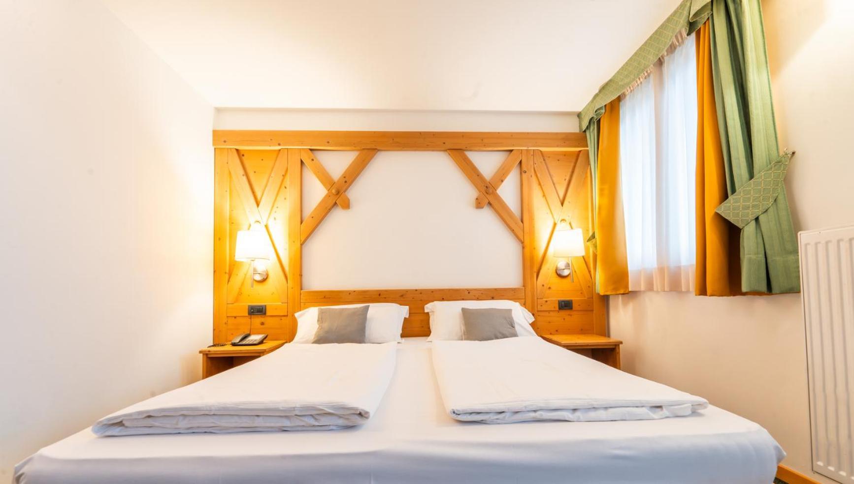 Alpine Mugon Hotel Vason Esterno foto