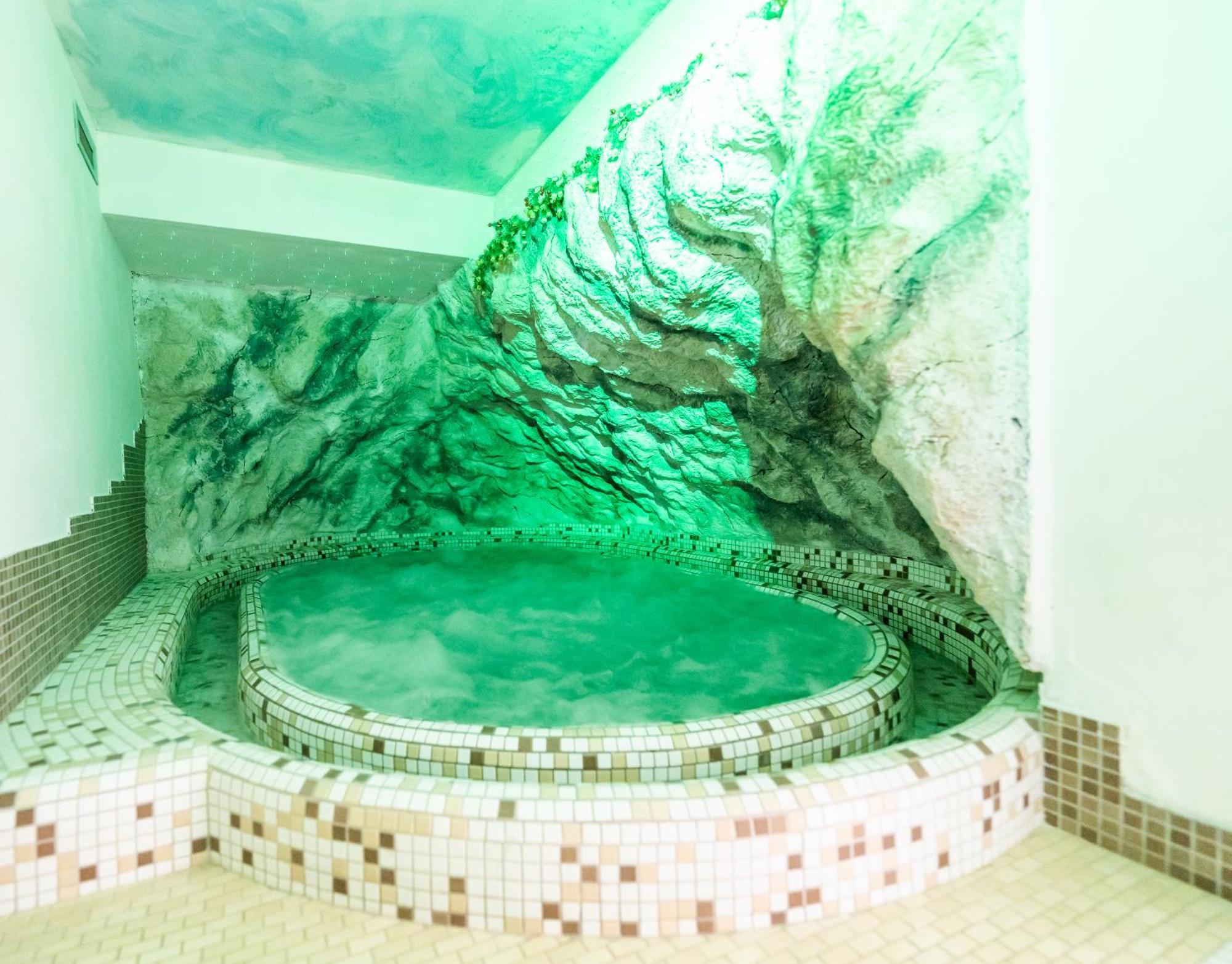 Alpine Mugon Hotel Vason Esterno foto