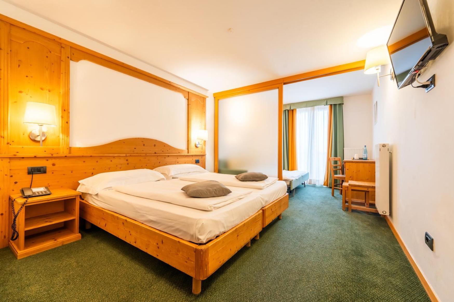 Alpine Mugon Hotel Vason Esterno foto