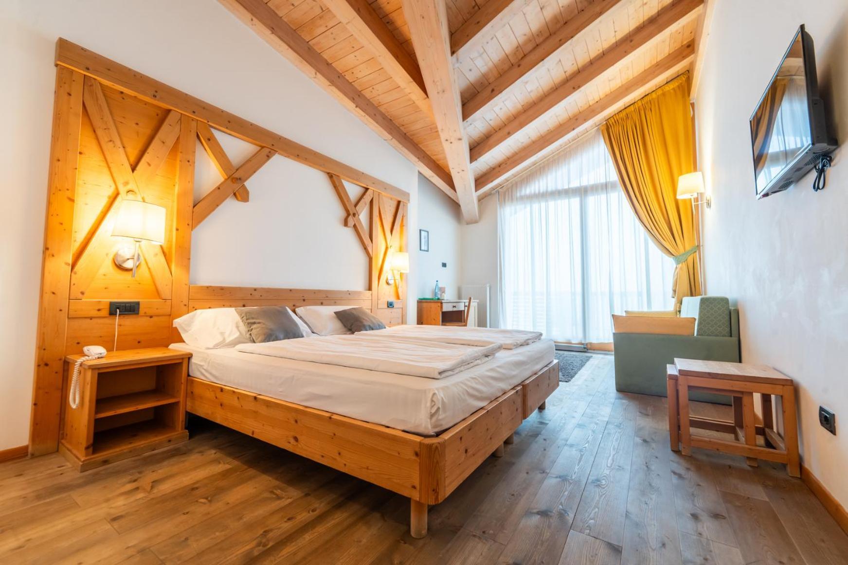 Alpine Mugon Hotel Vason Esterno foto