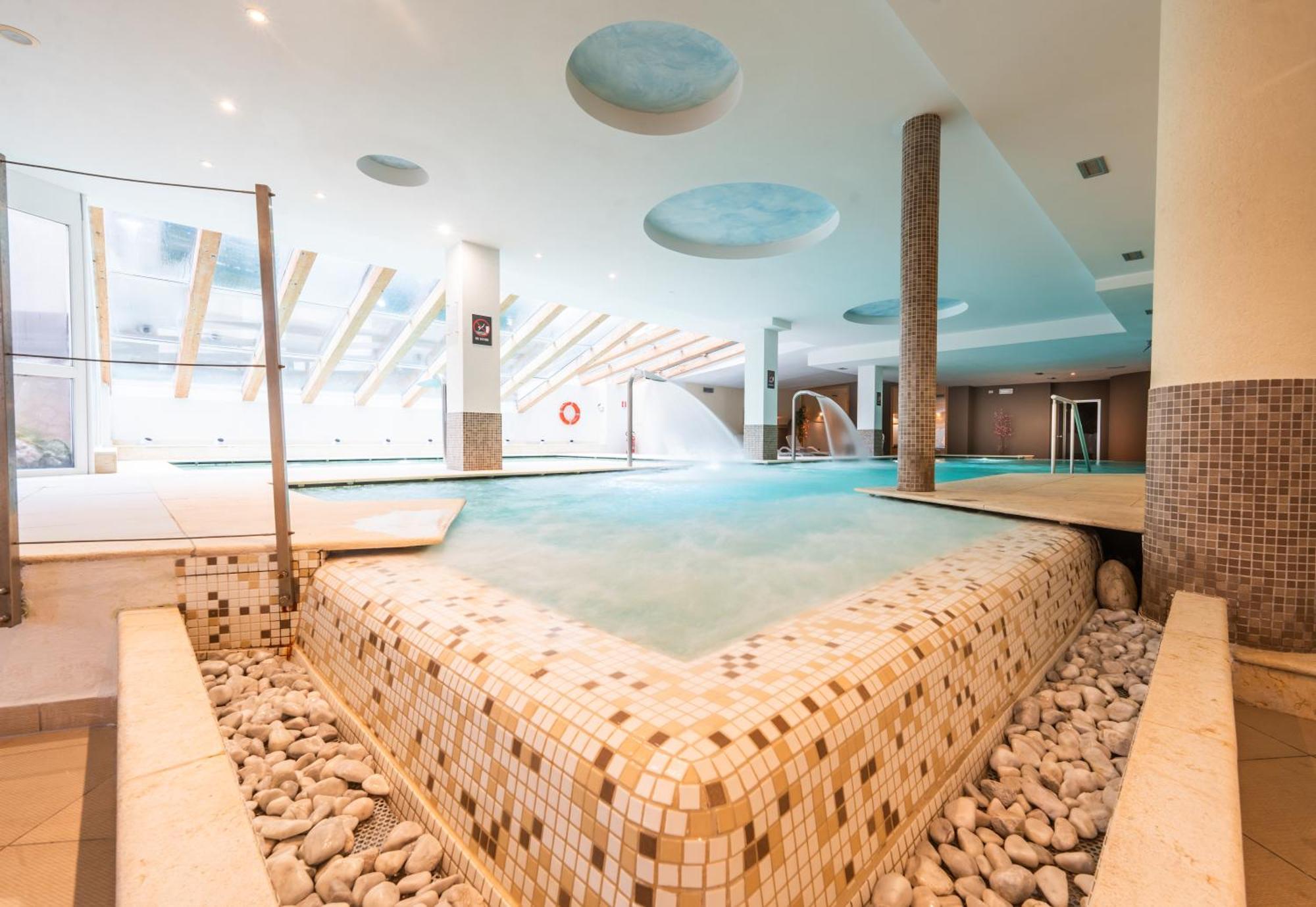 Alpine Mugon Hotel Vason Esterno foto