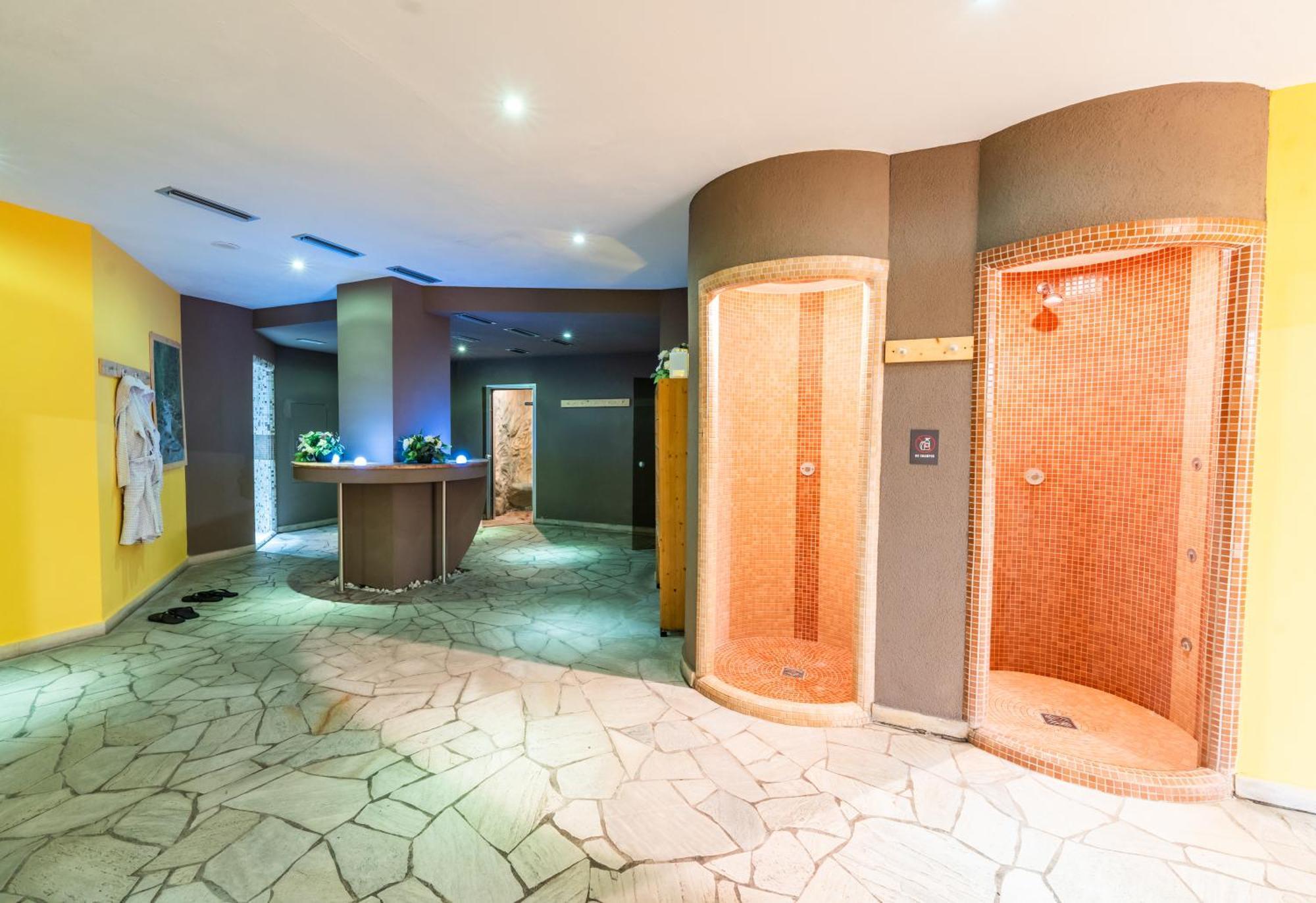 Alpine Mugon Hotel Vason Esterno foto