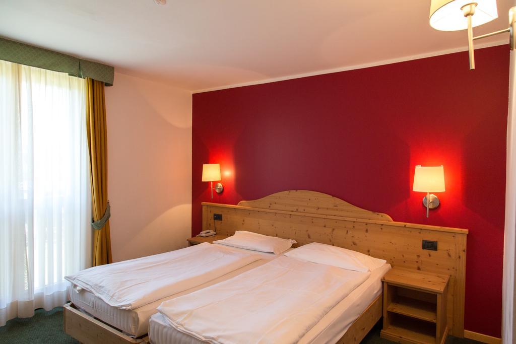 Alpine Mugon Hotel Vason Esterno foto